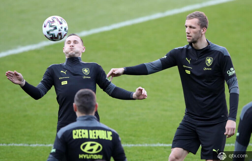 绩突破的关 绩突破的关