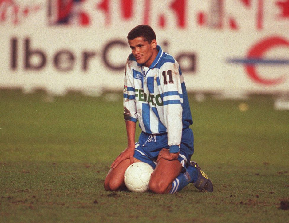 整體後移一 整體後移一