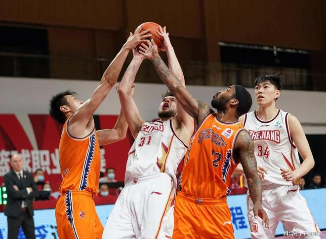 上有更多选 上有更多选