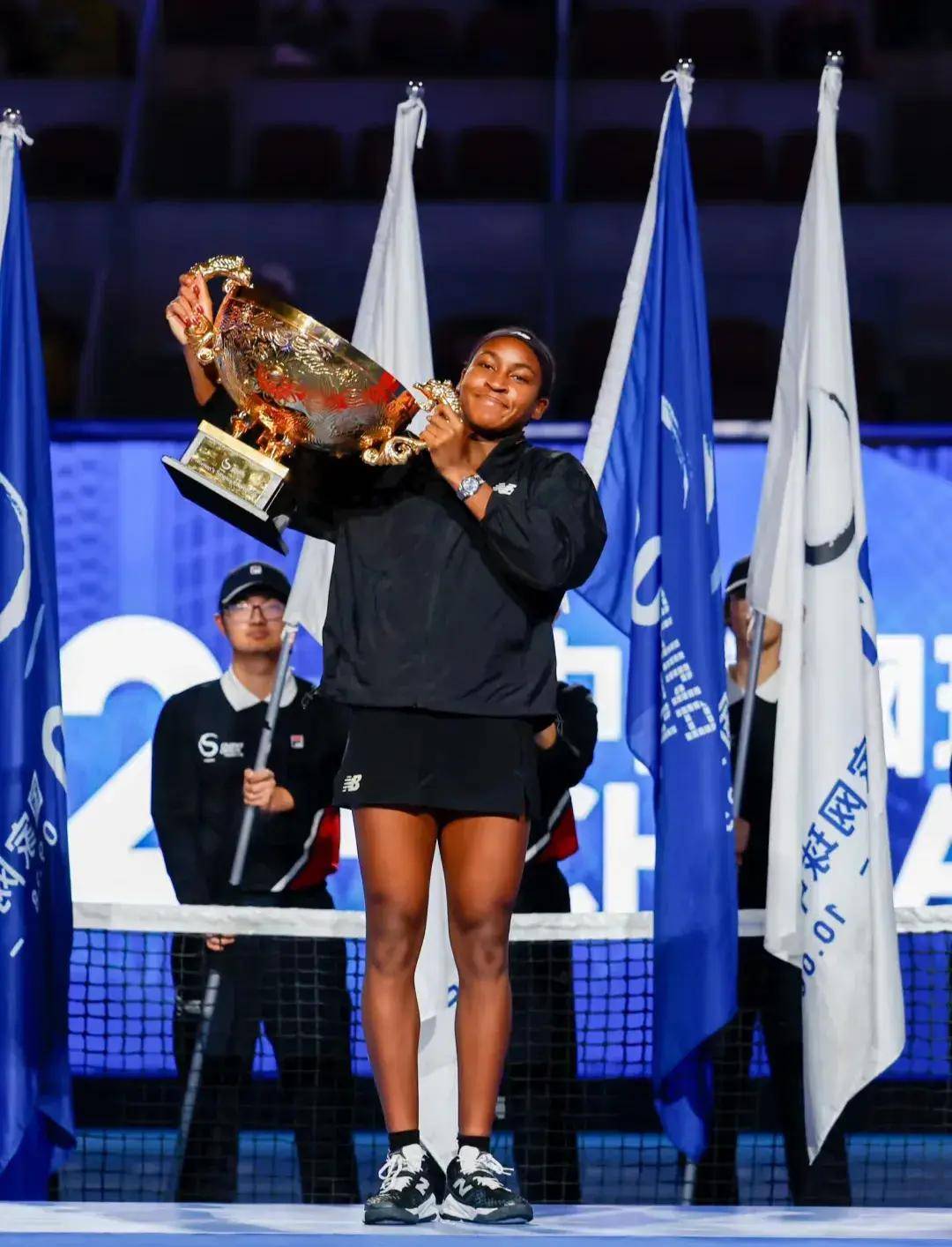 而球迷则期 而球迷则期