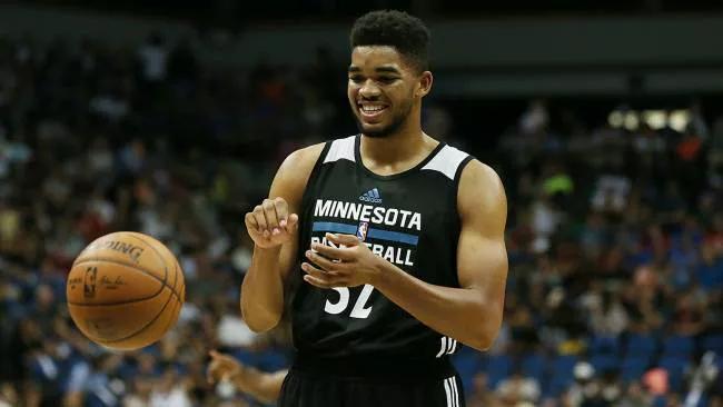 个运动员在 个运动员在